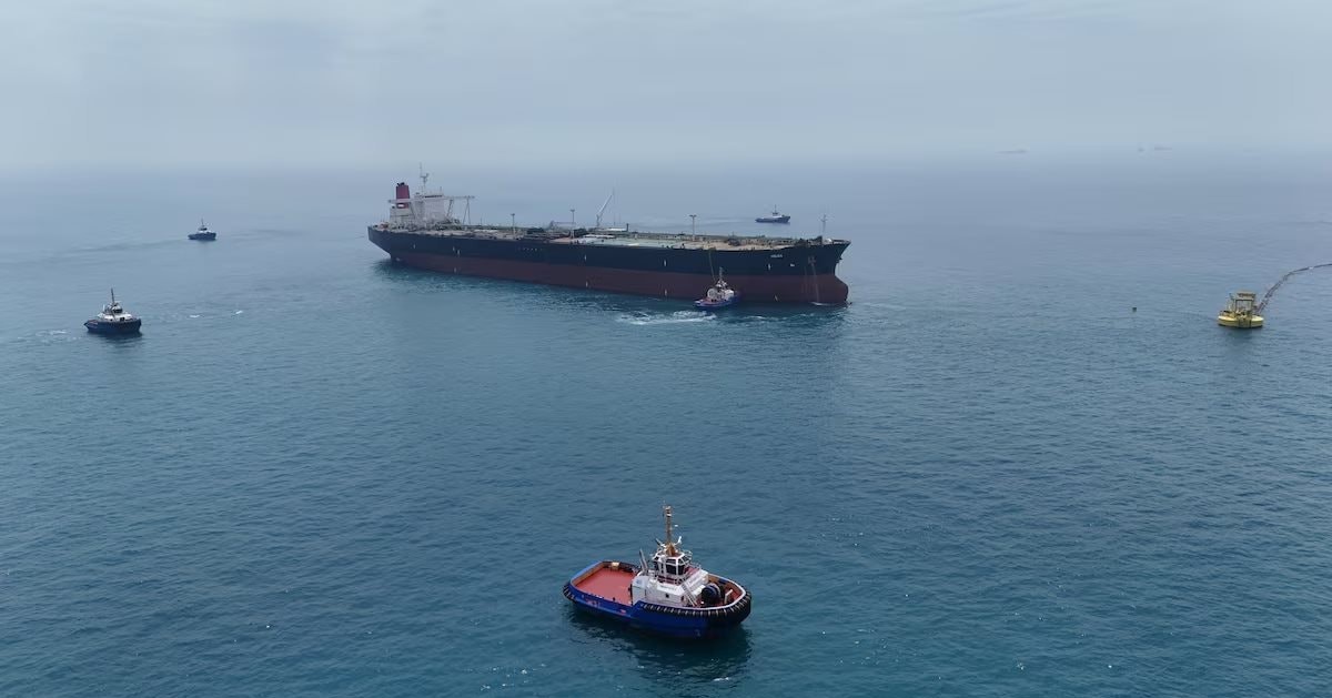 24h qua, bao nhiêu tàu có thể đi qua eo biển Hormuz?