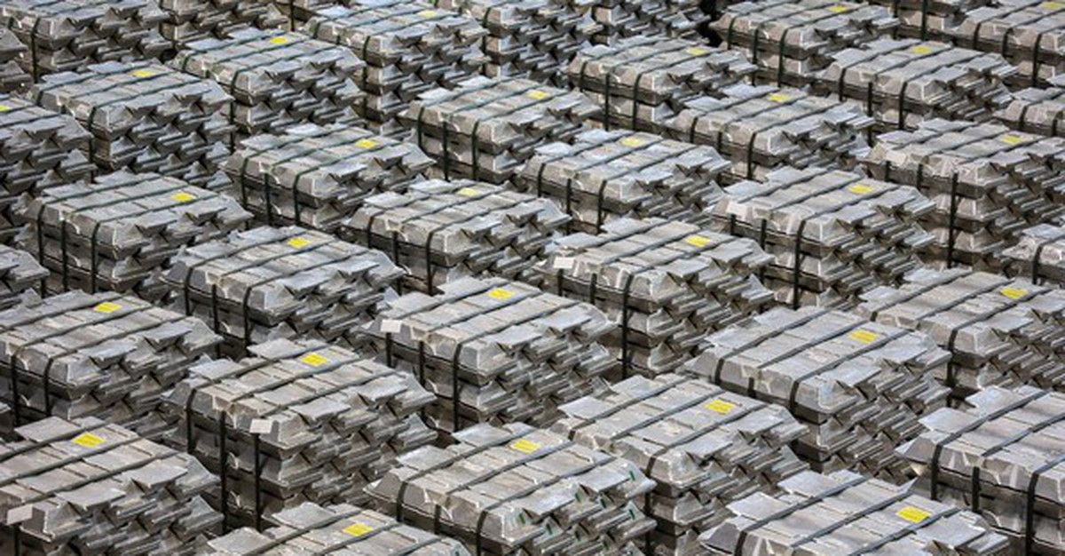 Không phải vàng hay dầu mỏ: Đây mới là thứ đang "bốc cháy" tại Hormuz, đối mặt cú sốc cung lớn nhất 25 năm qua