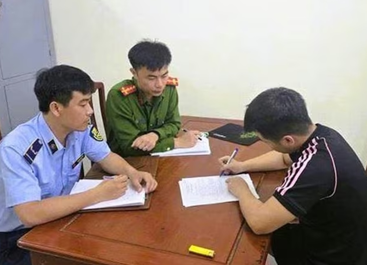 Xử lý thanh niên 'chặt chém' du khách 200.000 đồng gửi xe ở lễ hội du lịch biển