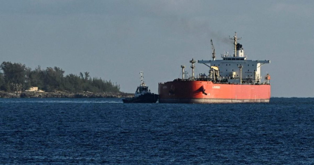 Lênh đênh trên biển 35 ngày, hơn 900.000 thùng dầu Mỹ vừa vượt nửa vòng trái đất, hướng thẳng đến một quốc gia châu Á