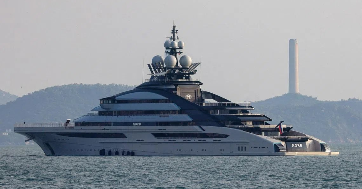 Một siêu du thuyền 500 triệu USD hiên ngang vượt eo biển Hormuz sau khi Iran phát tín hiệu: Danh tính gây bất ngờ