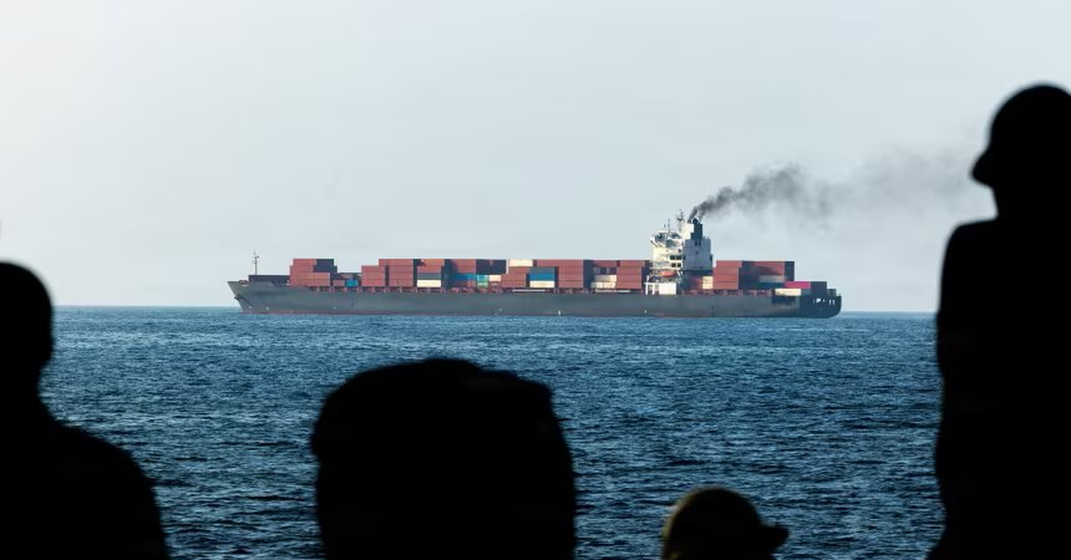 Eo Hormuz bị đóng, món đồ Trung Quốc vẫn băng băng trên lối đi khác: Thành "cứu tinh" cho một loạt quốc gia