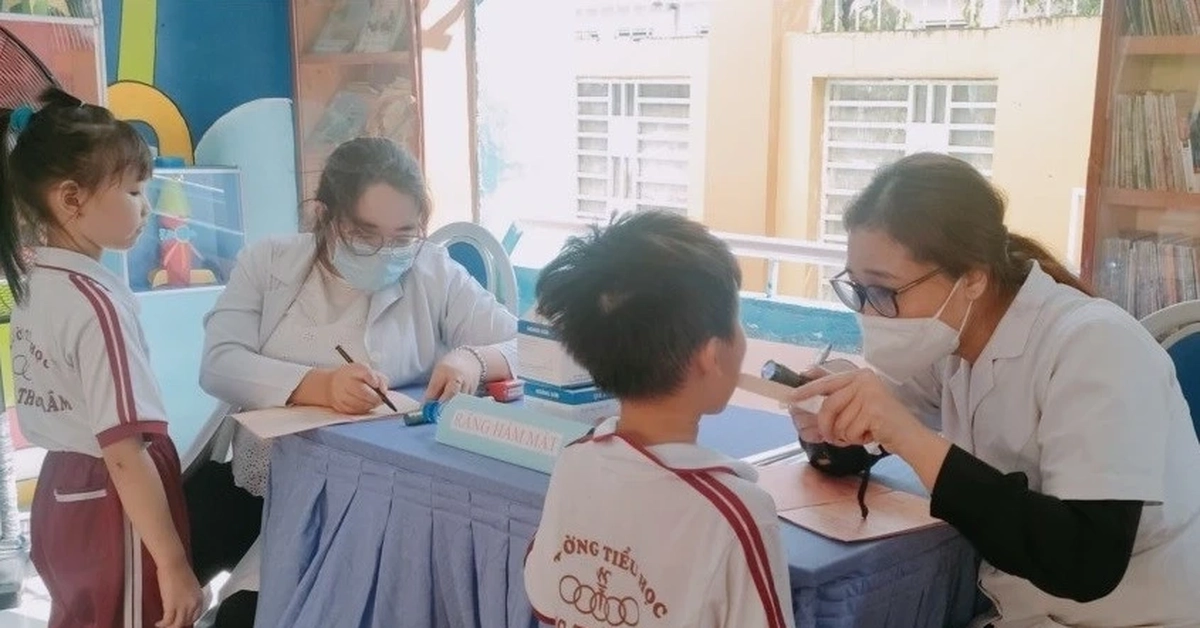 Truy nguồn thực phẩm sau loạt học sinh ở TPHCM nghi ngộ độc