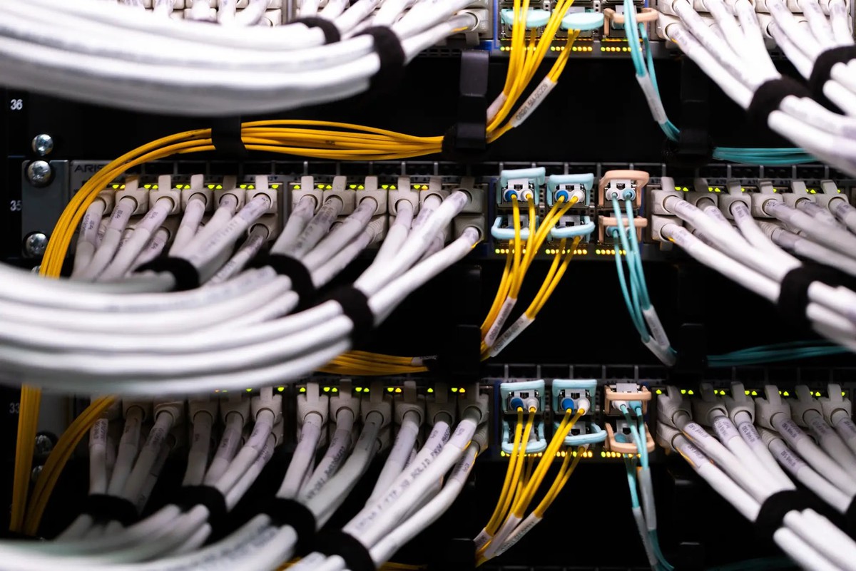 AI bùng nổ toàn cầu, nhưng thế giới lại “khát” ...