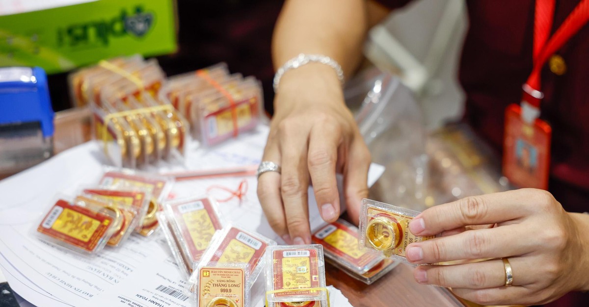 Giá vàng Việt Nam "vênh" thế giới 16 triệu đồng/lượng