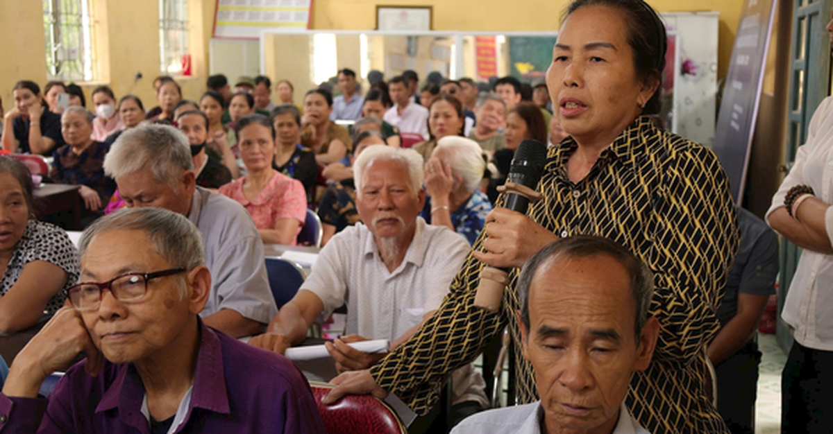 Hàng trăm người dân ngồi chật kín nhà văn hóa nghe mức giá đền bù đất tại siêu dự án Olympic 925.000 tỷ đồng có quy mô lớn nhất lịch sử Vingroup