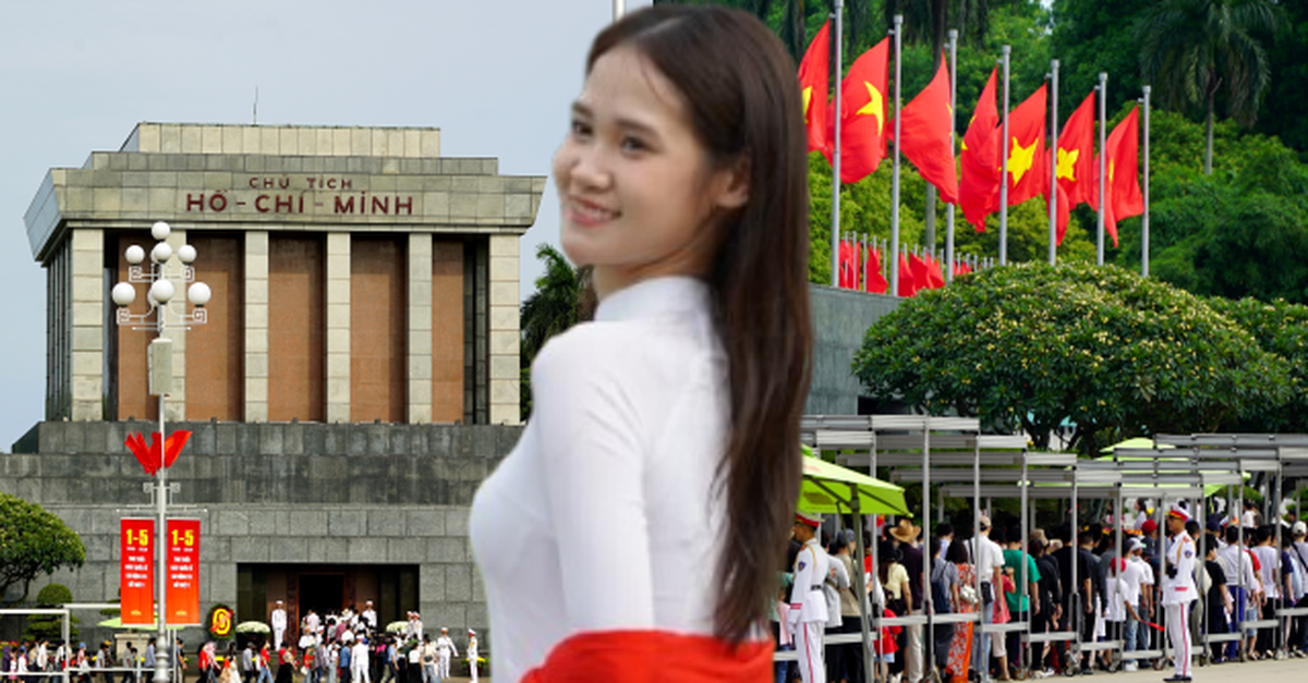 Dòng người xếp hàng dài trong nắng sớm, vào viếng Lăng Bác ngày 30/4