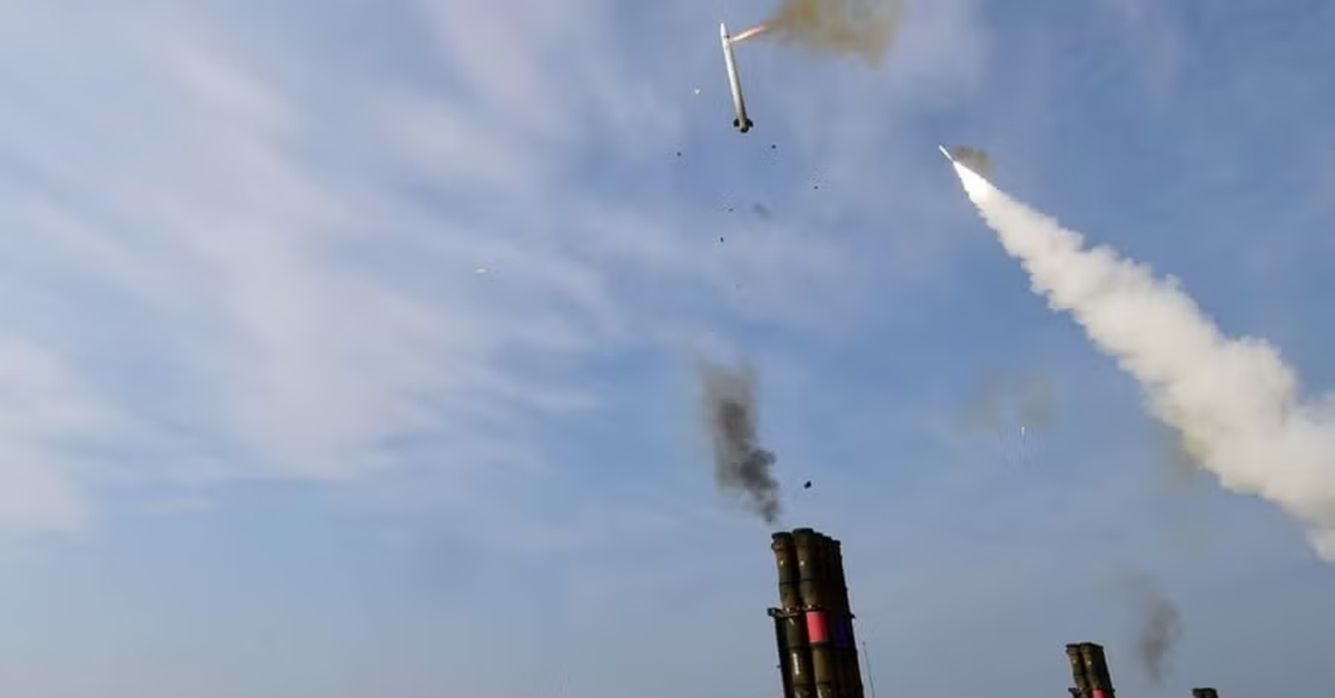 Tên lửa Cheongung-II Hàn Quốc bắn hạ 29 trên 30 mục tiêu Iran trong lần ra mắt