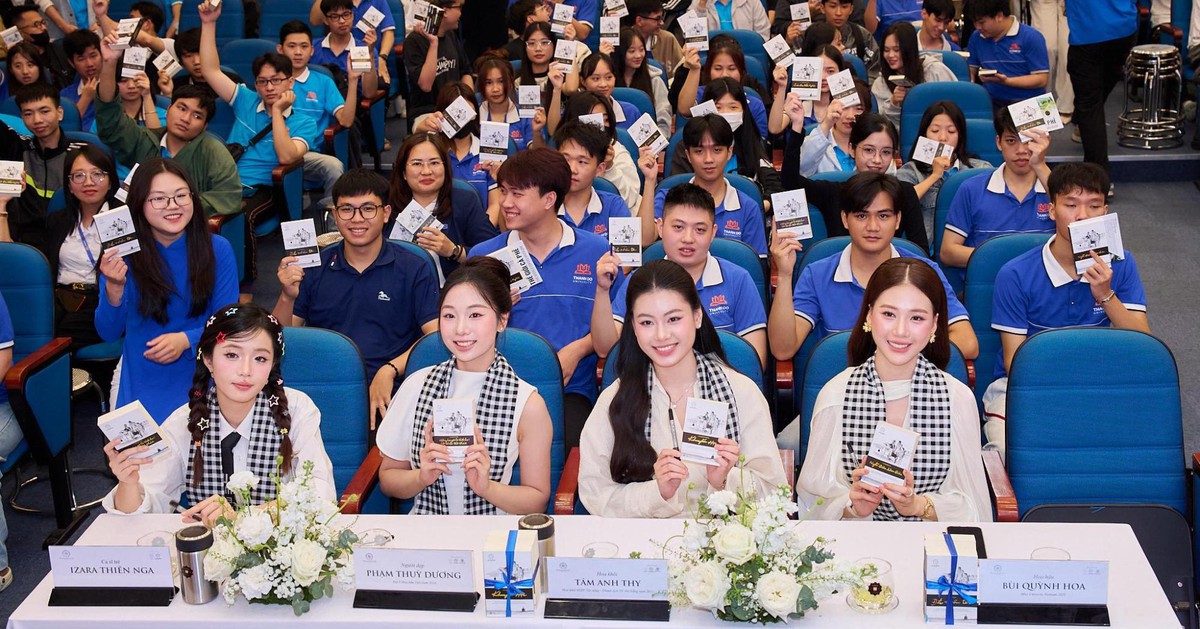 Nhật ký Hành trình Từ Trái Tim: Xây dựng thế hệ trẻ giàu khát vọng lớn và trách nhiệm với đất nước