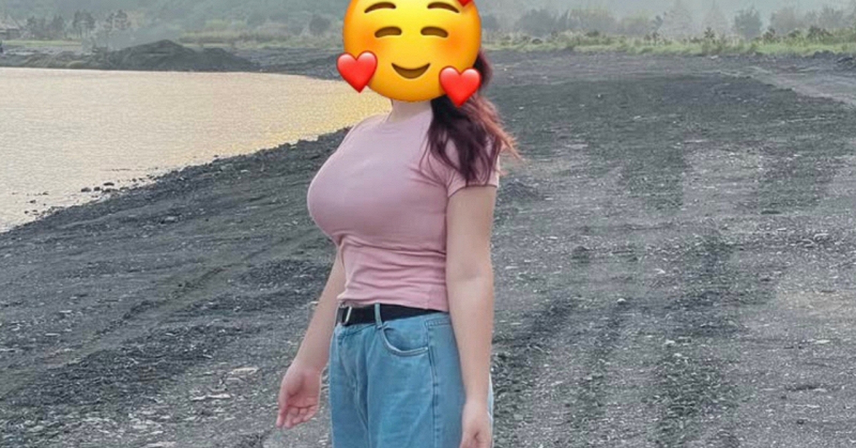 Diện đồ kín đáo đến 90% vẫn không thoát "lời ra tiếng vào", cô gái khóc ròng vì vòng 1 "quá khổ