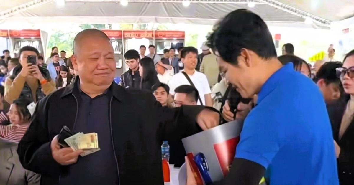 Chủ tịch Hoa Sen Lê Phước Vũ dốc hết tiền trong ví