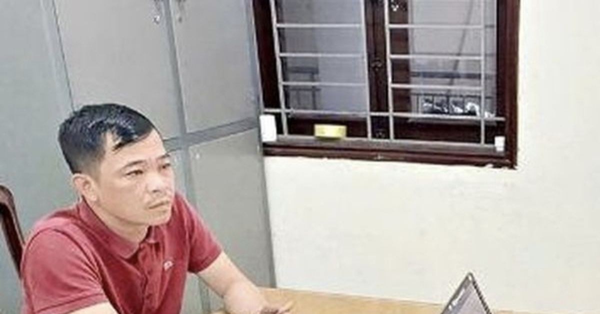 Khởi tố kẻ giả danh trật tự đô thị 'làm luật' giữa đường