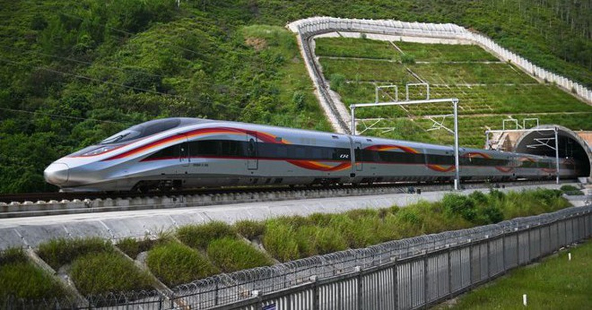 Tàu đi 120km trong 30 phút, vé tháng 9 triệu đồng: Dùng tối đa bao nhiêu lượt?