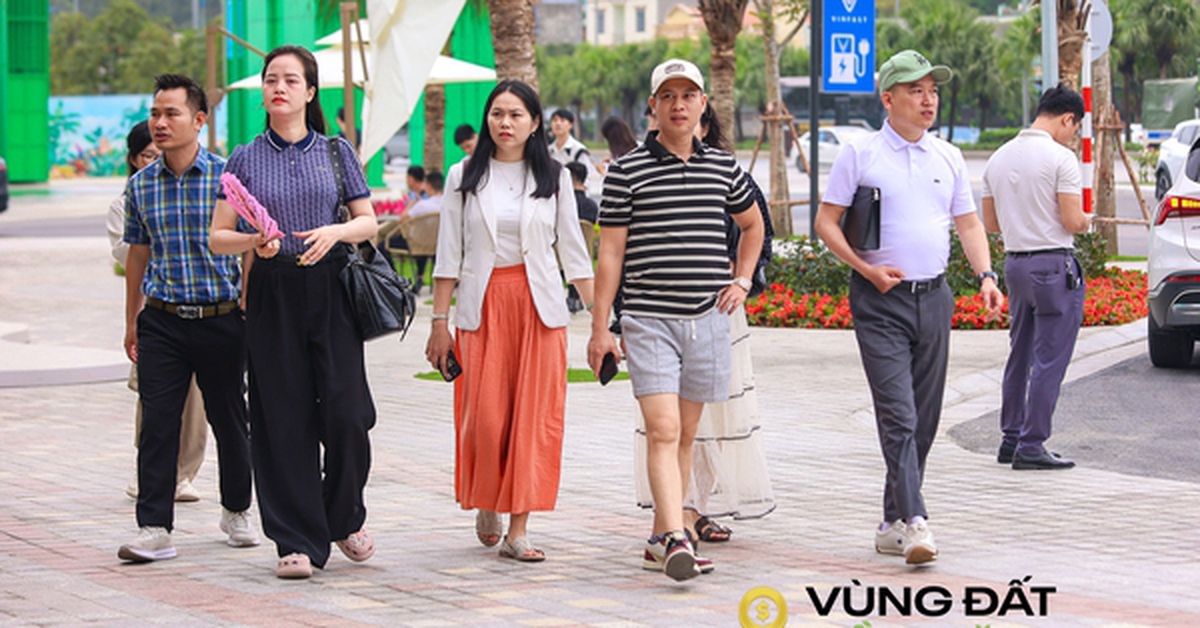 Nhà đầu tư nườm nượp đổ về nơi có “siêu đô thị 18 tỷ USD” của Vinhomes: Khách sạn kín phòng, nhà hàng kín chỗ