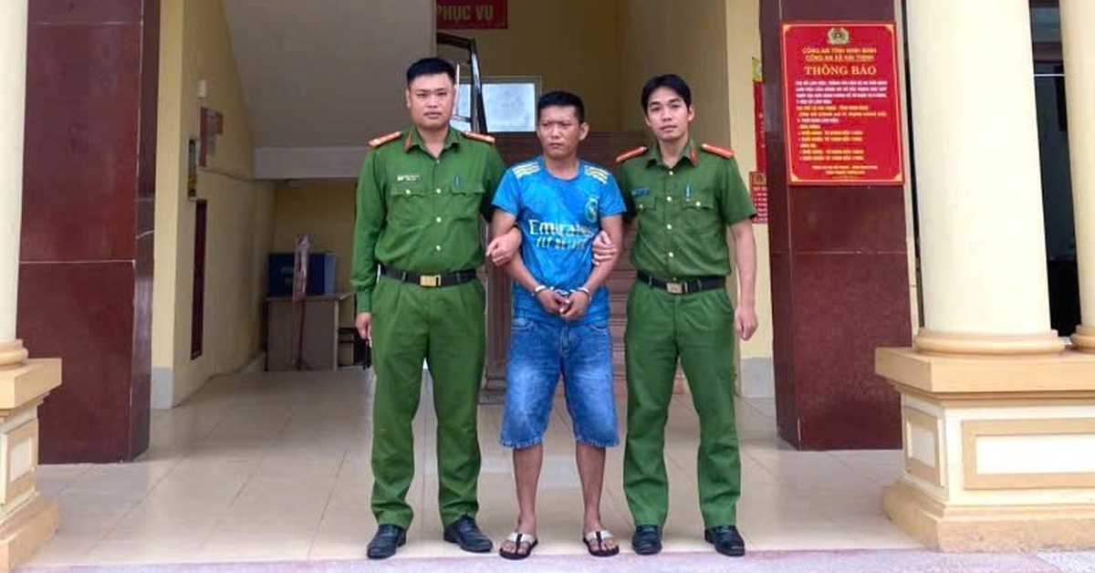 Bắt, khám xét khẩn cấp nơi làm việc của Huỳnh Thanh Trắng