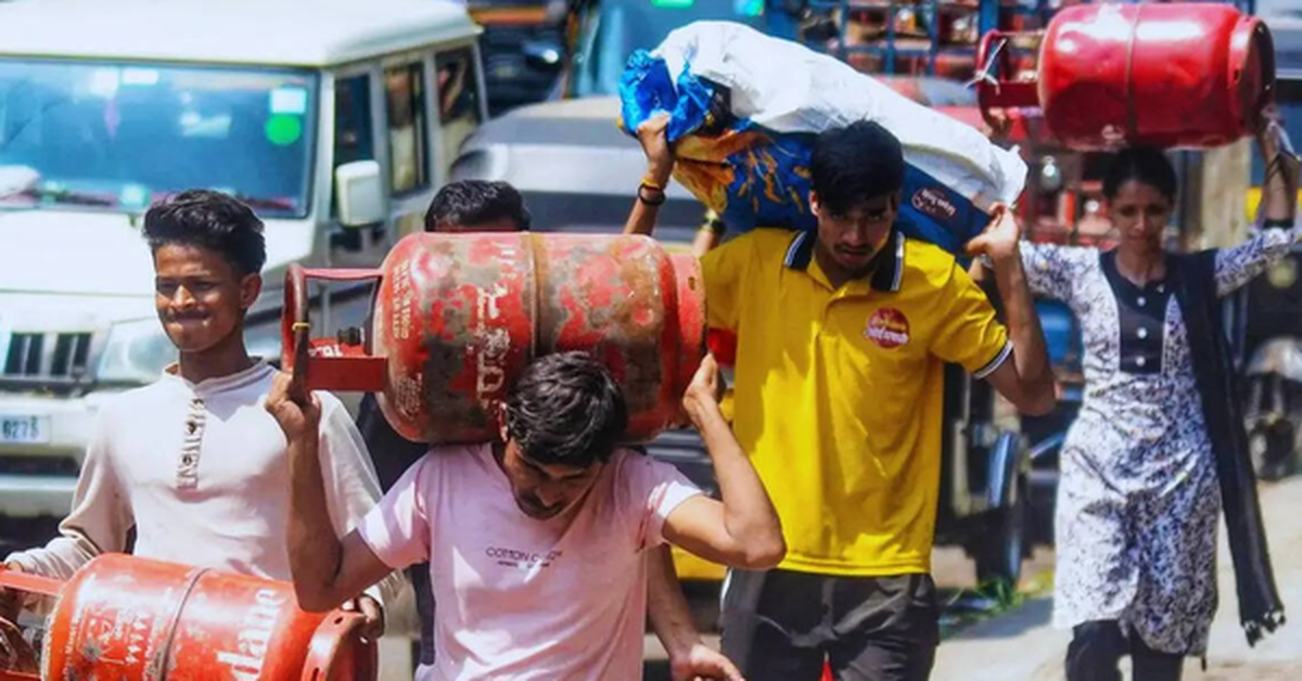 Lương 3 triệu đồng/tháng nhưng giá gas tăng 4 lần, hàng trăm nghìn công nhân lũ lượt bỏ phố về quê: Tham vọng đối trọng Trung Quốc của nền kinh tế hàng đầu châu Á lung lay