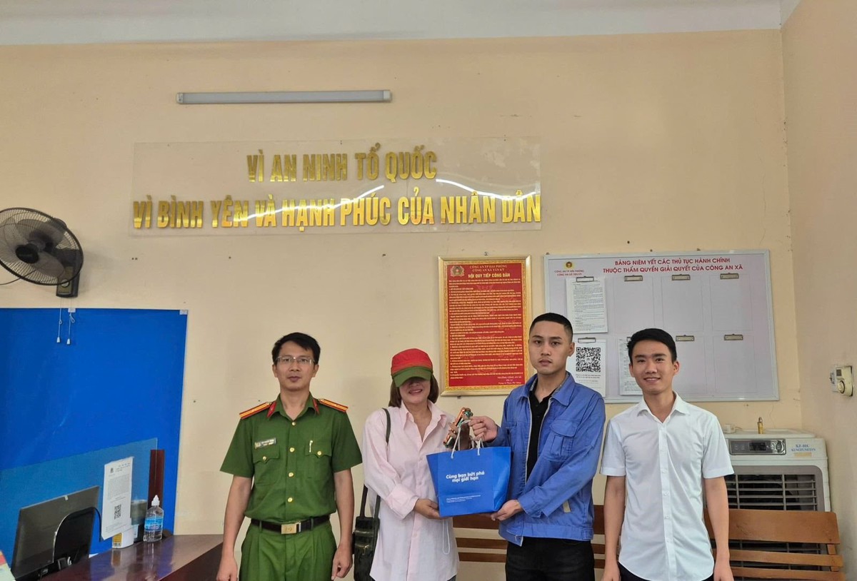 Công an điều tra gấp giao dịch 425.600.000 đồng từ tài khoản của người phụ nữ SN 1973