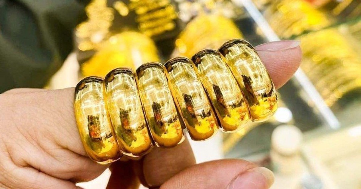 Giá vàng đồng loạt giảm mạnh