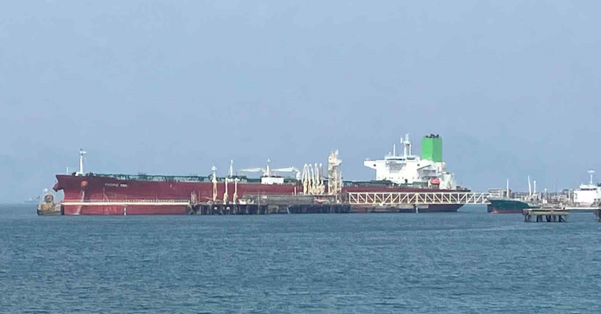 Dầu Mỹ quá đắt, nền kinh tế 4.500 tỷ USD "quay lại" với dầu Trung Đông nhưng chọn cách vận chuyển "độc lạ" chưa từng thấy