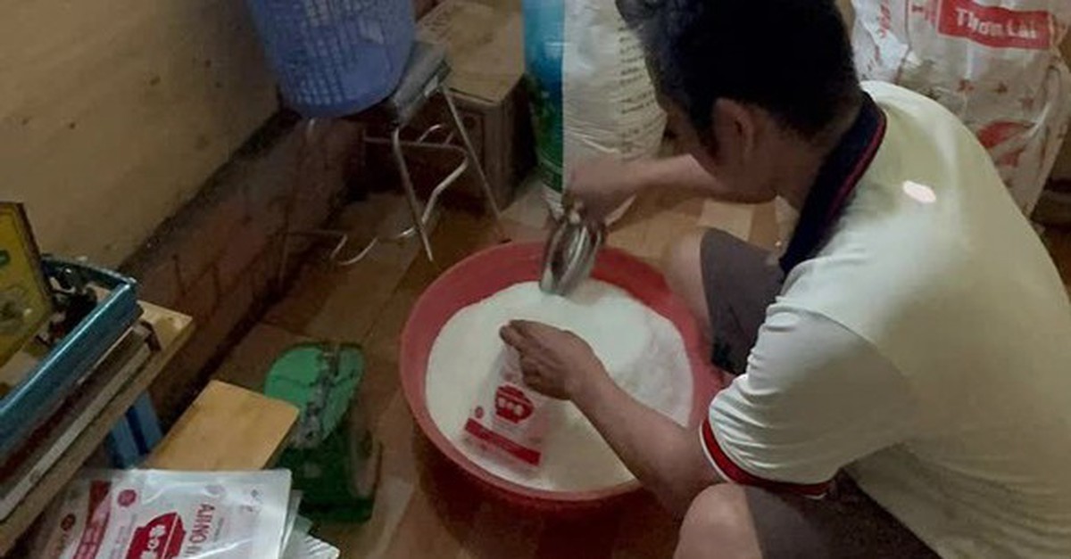 Đột kích một kho hàng, công an phát hiện đường dây sản xuất bột ngọt Ajinomoto giả, hơn 4 tấn đã tuồn ra thị trường