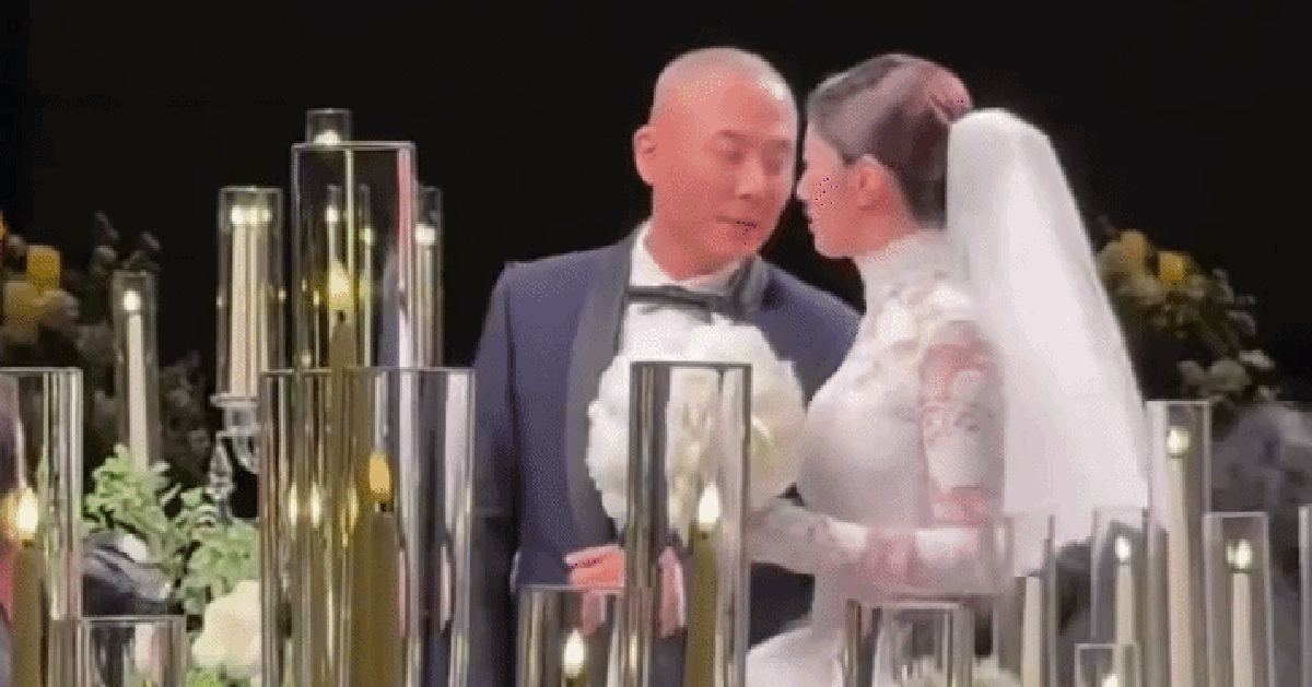 Đang bùng nổ drama tại đám cưới nữ ca sĩ hạng A: Cô dâu bị tố cùng các chị em cô lập triệt để bạn thân xinh nhất hội