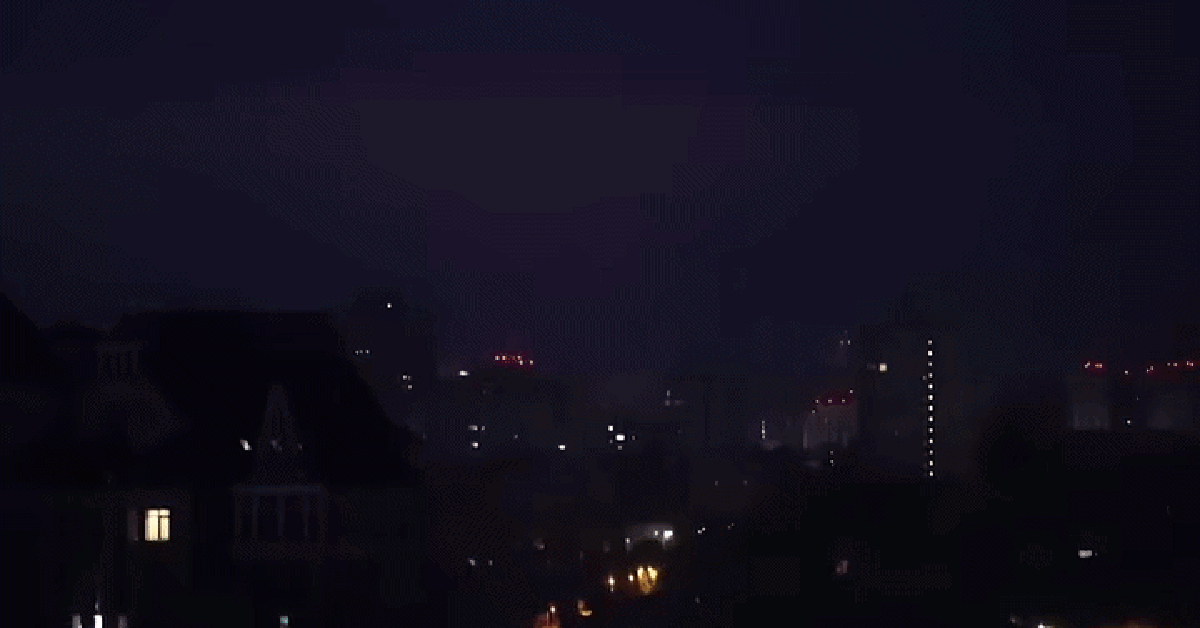 Trời Kyiv 7 giờ rực lửa: UAV Nga bị hạ gần hết, nhưng 'đòn cuối' mới đáng sợ - Ukraine cầu viện đồng minh