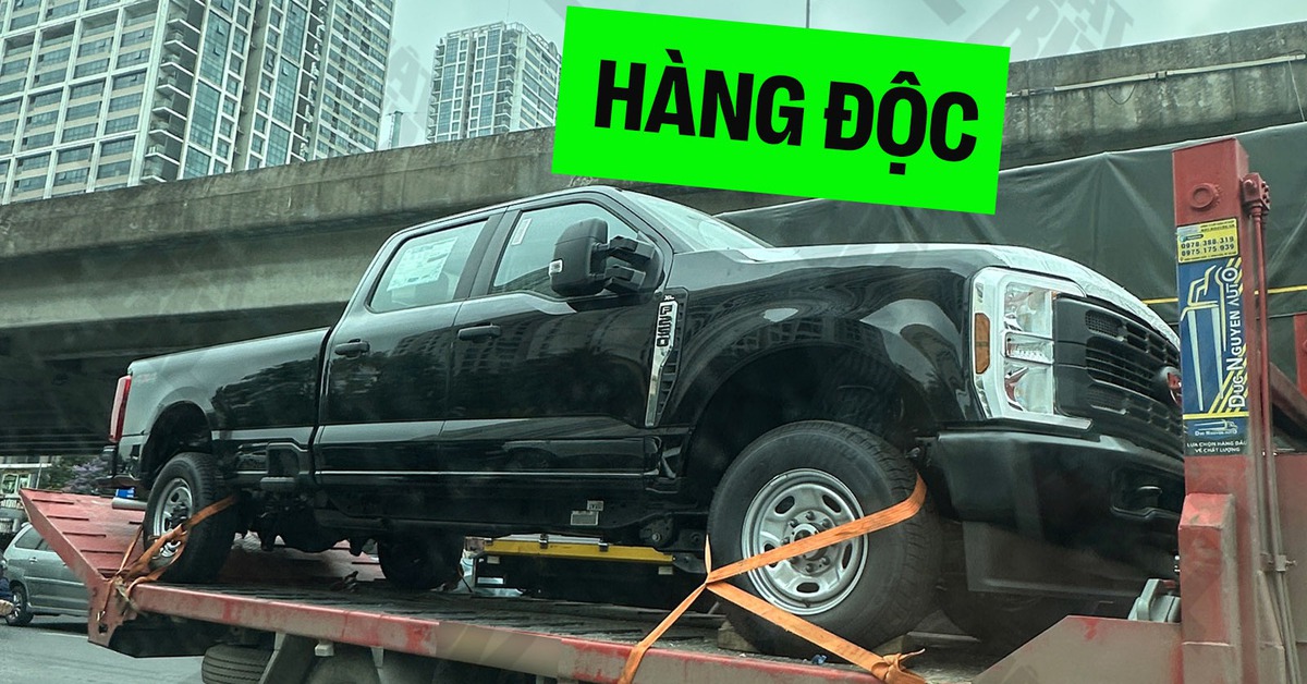 Ford F-250 Super Duty đời mới đầu tiên xuất hiện tại Hà Nội: Dài hơn 6 mét, dùng máy V8, chờ dân chơi Việt đến ‘hốt’ hàng độc