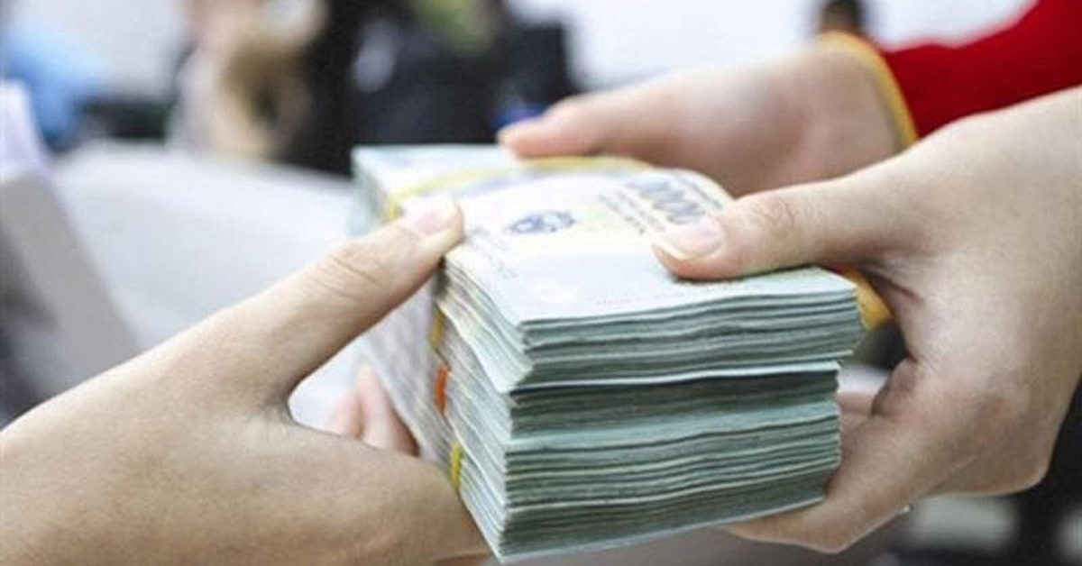 Cụ ông mở sổ nhiều sổ tiết kiệm hơn 300 triệu, đến hạn không tất toán, tự động tái tục rồi kiện ngân hàng