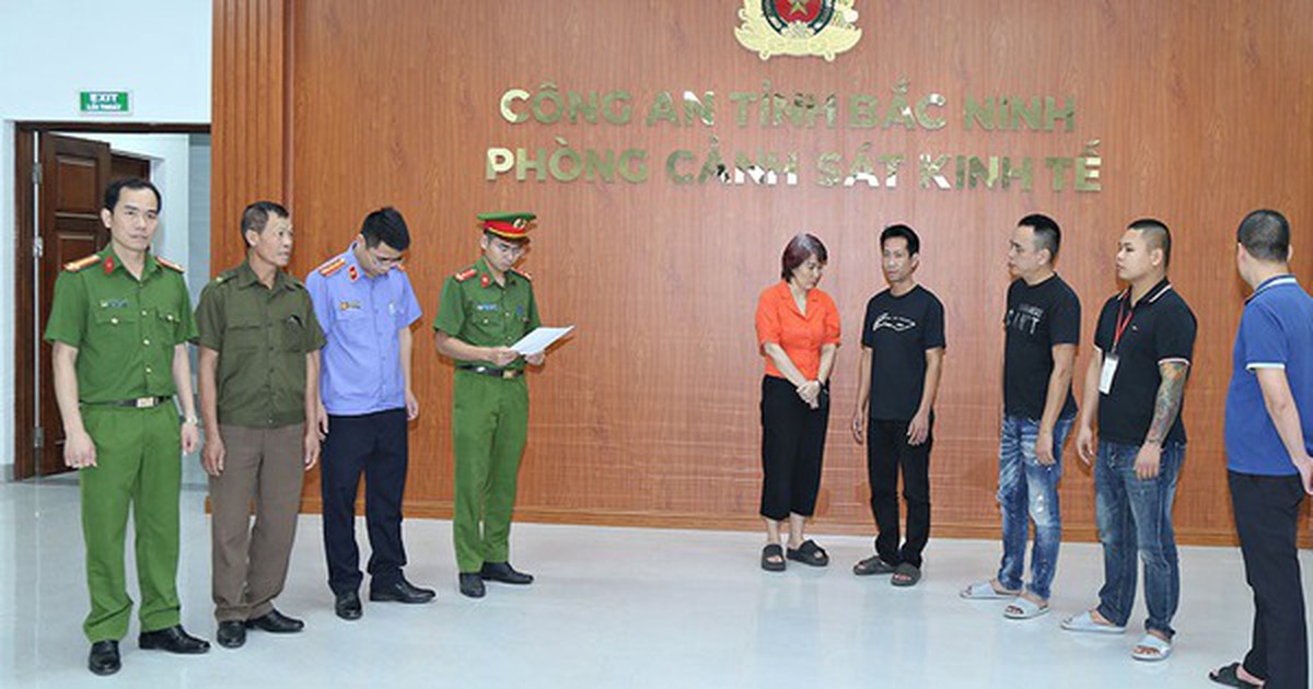 Phó giám đốc bệnh viện phổi bị khởi tố vì bán bệnh án giả cho người bị kết án tù