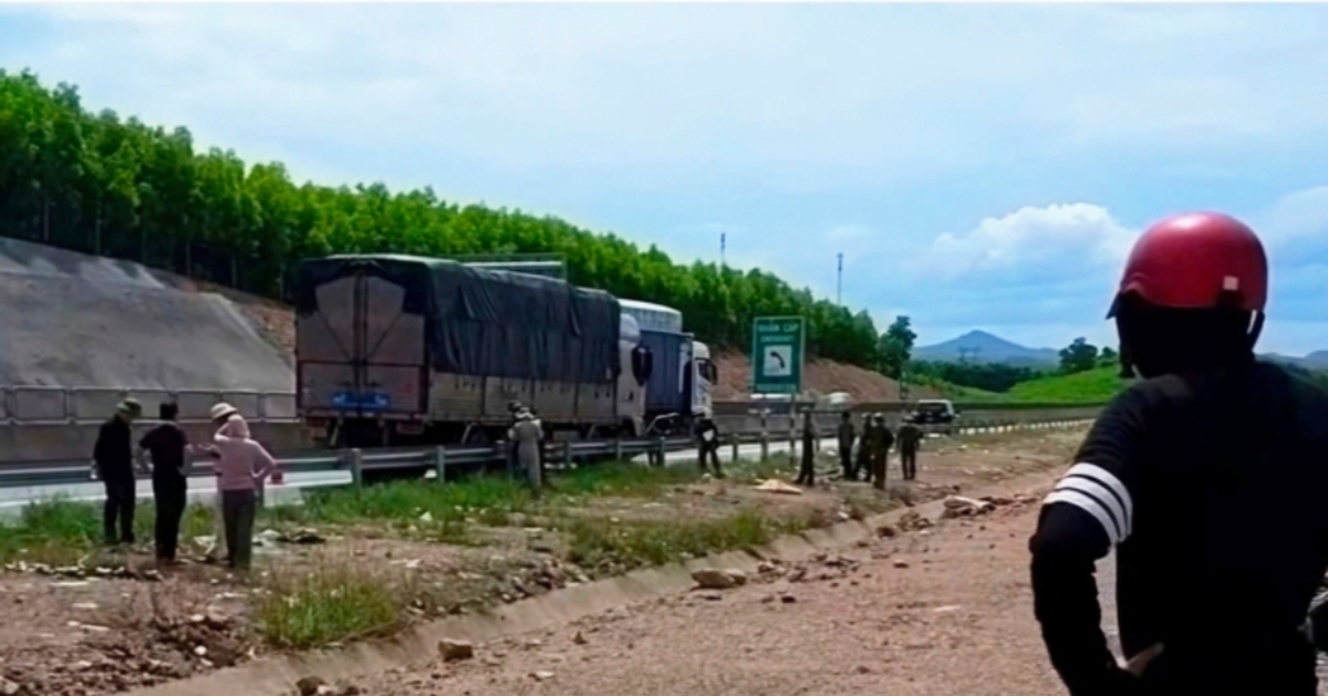 Xác minh nguyên nhân người đàn ông chết cạnh xe tải trên cao tốc Bắc - Nam