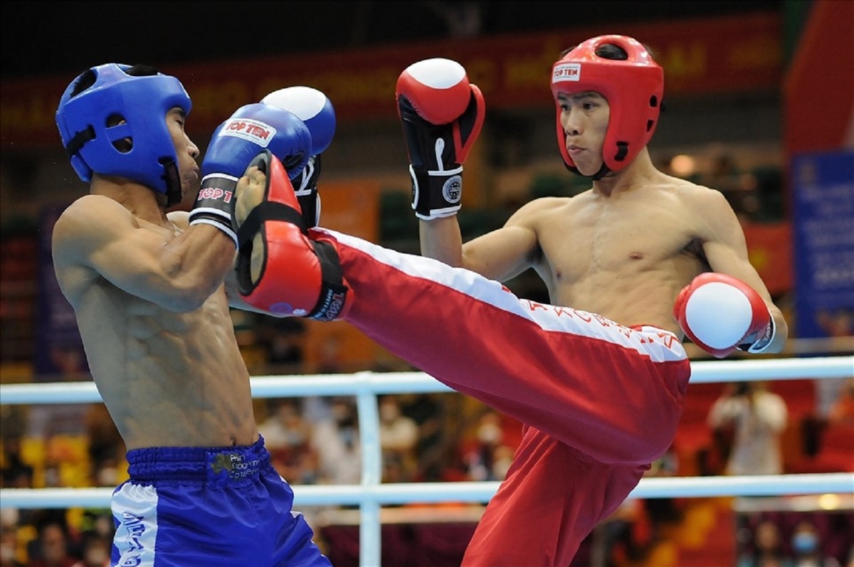 Cao thủ kickboxing Việt Nam đối đầu võ sĩ muay Thái