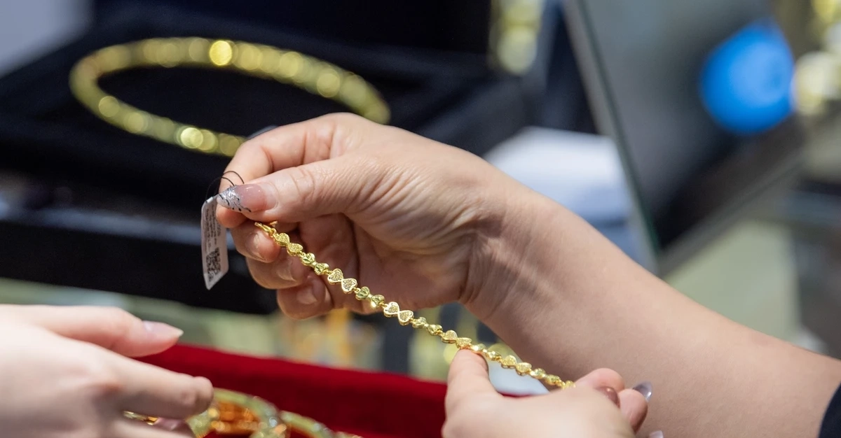 Giá vàng hôm nay (22/5): Quay đầu giảm mạnh