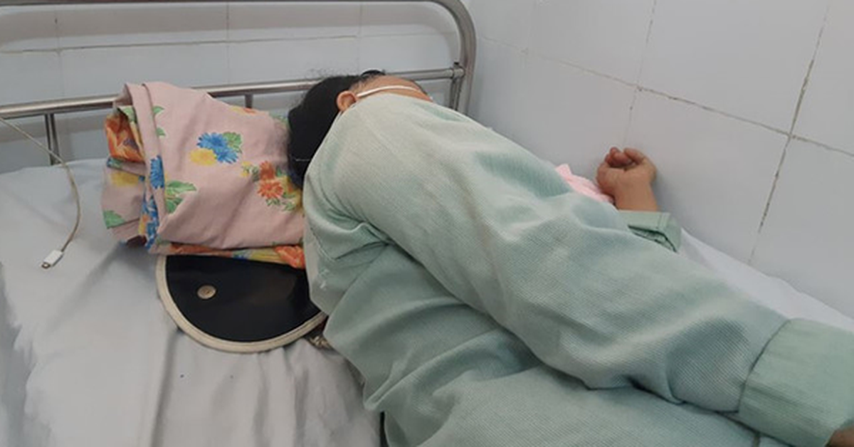 3 năm tôi gác lại tất cả để chăm mẹ chồng ốm, câu bà nói với họ hàng hôm giỗ khiến tôi đứng không vững