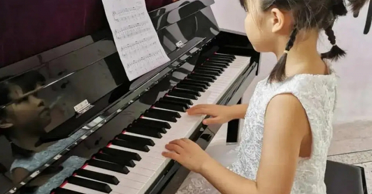Bố coi trọng 3 điều này, con cái thường sẽ ưu tú