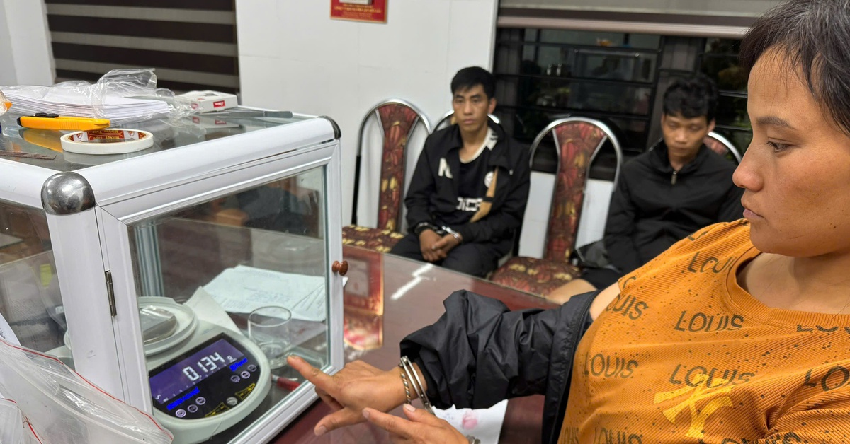 Cảnh sát khám xét, bắt khẩn cấp bà Lý Thị Chi cùng 4 người