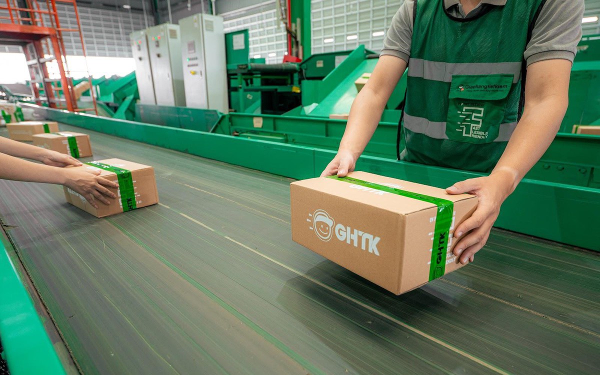 Tối ưu vận chuyển hàng may mặc: Cân bằng giữa chi phí và trải nghiệm khách hàng