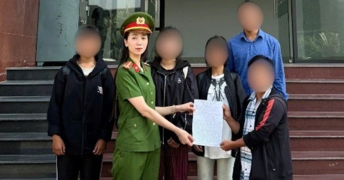 Công an Hà Nội phối hợp giải cứu 3 thiếu nữ đi tìm "việc nhẹ, lương cao"