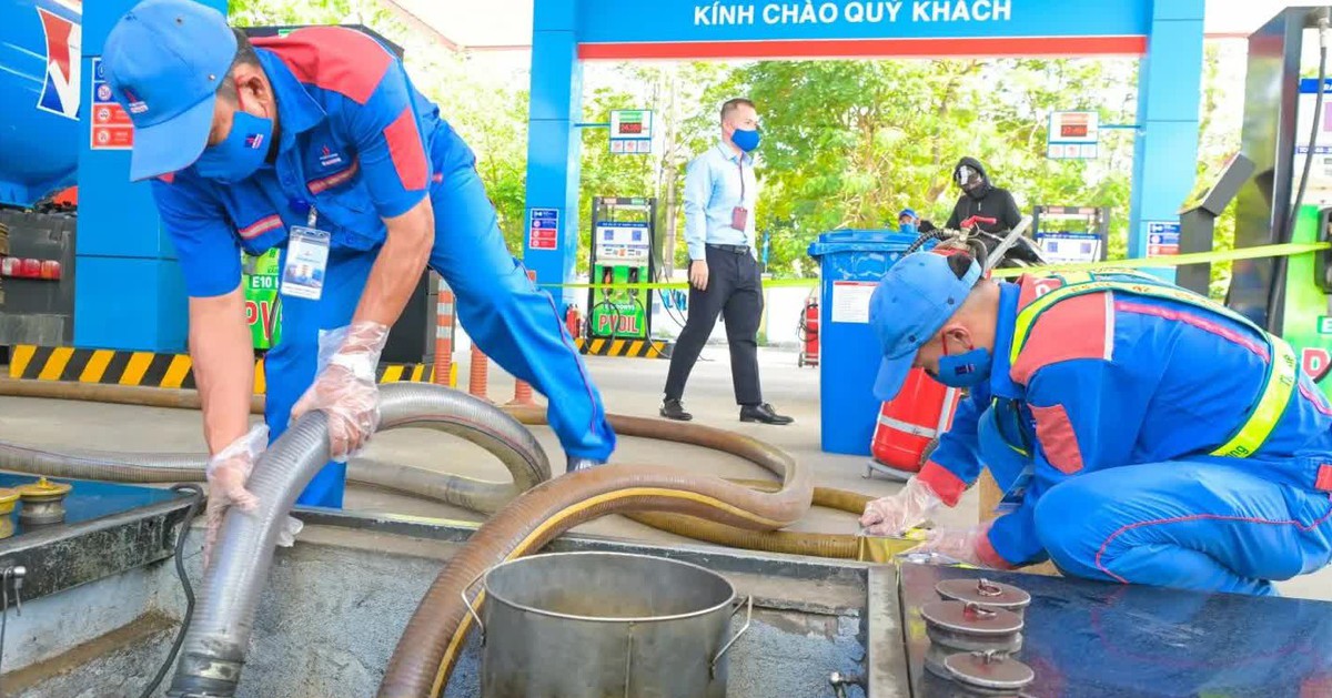 Xăng sinh học E10 tại Việt Nam được phối trộn và kiểm định như thế nào?