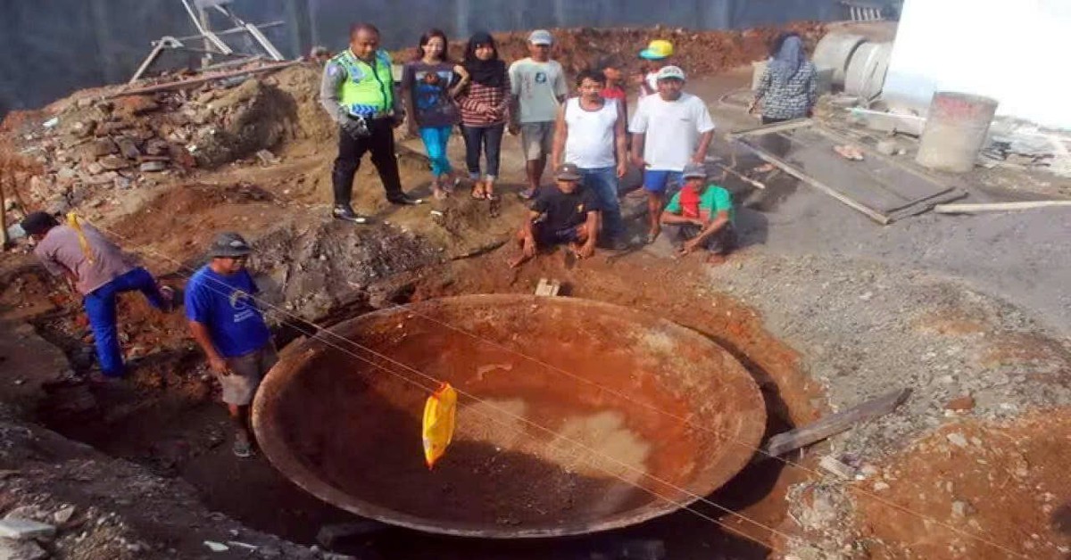 Đào móng xây nhà, người dân phát hiện vật nặng 1 tấn, chuyên gia xác nhận báu vật hiếm có, công nghệ cao vào cuộc