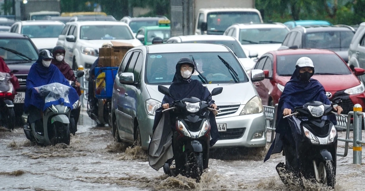 Không khí lạnh tràn xuống, miền Bắc tiếp tục mưa to
