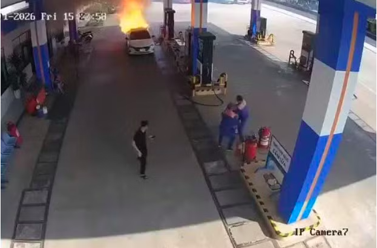 Cháy ô tô ở Đà Nẵng, 2 người tử vong, công an điều tra