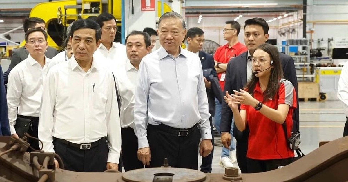 Thăm trung tâm khổng lồ của Singapore, Tổng Bí thư, Chủ tịch nước đánh giá Việt Nam có thể tham khảo ngay