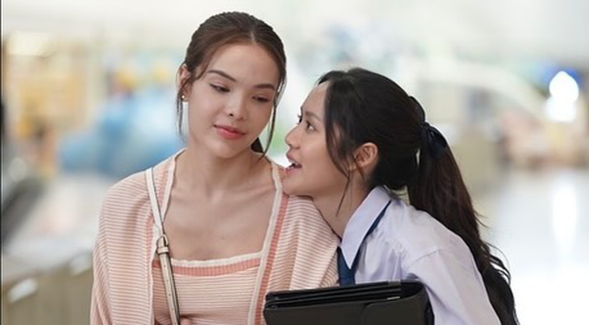 Đi làm sau nghỉ lễ, tôi được đồng nghiệp hỏi một câu vô tư nhưng lại lật mở một bí mật động trời của nhà chồng