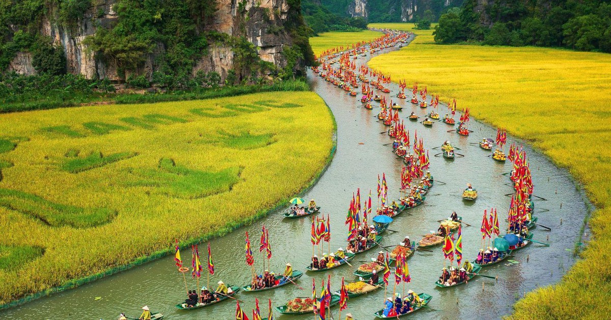 Ninh Bình đón lượng khách du lịch cao nhất trong dịp lễ Giỗ Tổ Hùng Vương và 30/4-1/5 nhưng nhưng "quán quân" doanh thu lại thuộc về thành phố này