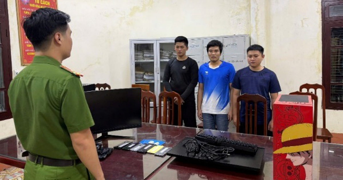 Ra lệnh bắt tạm giam "nhân viên chăm sóc khách hàng" Nguyễn Long Nhật SN 2005