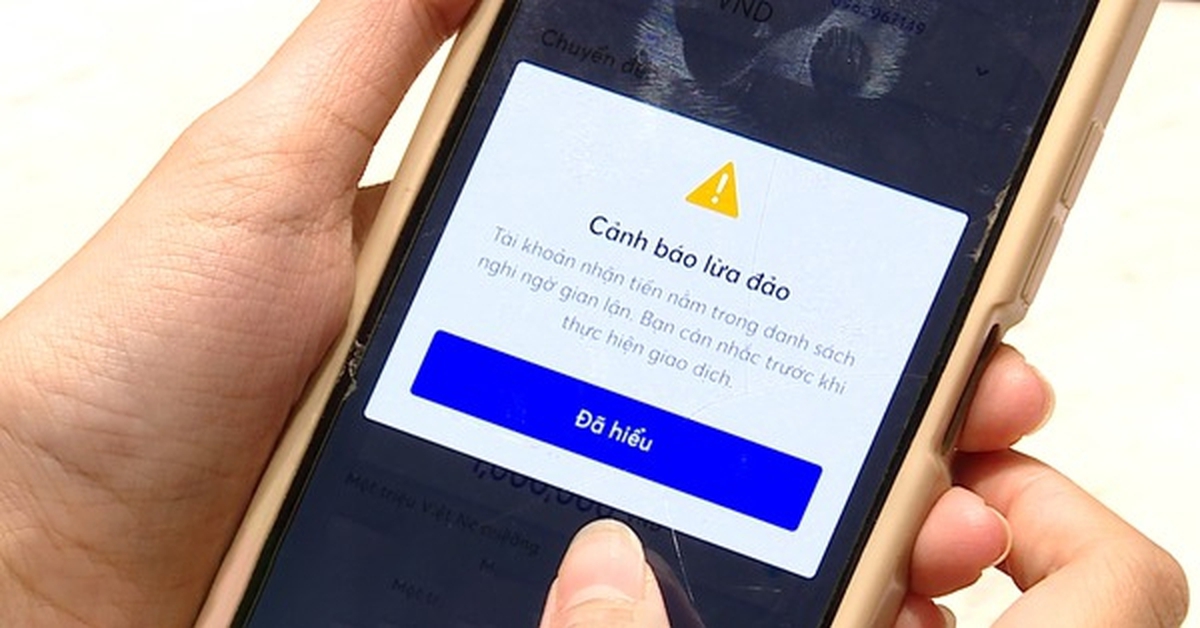 Nhận cảnh báo bất thường trên app ngân hàng, hàng triệu người kịp thời giữ lại 4,3 nghìn tỷ đồng