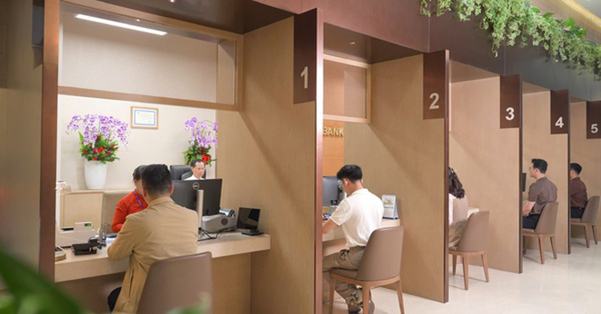 Ngân hàng ồ ạt cắt giảm hàng ngàn nhân sự, AI có phải là nguyên nhân chính?