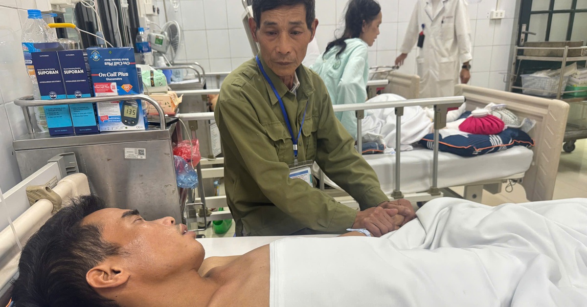 Cha già bật khóc xin cứu con trai gặp nạn: “Hai đứa nhỏ còn cần có bố…