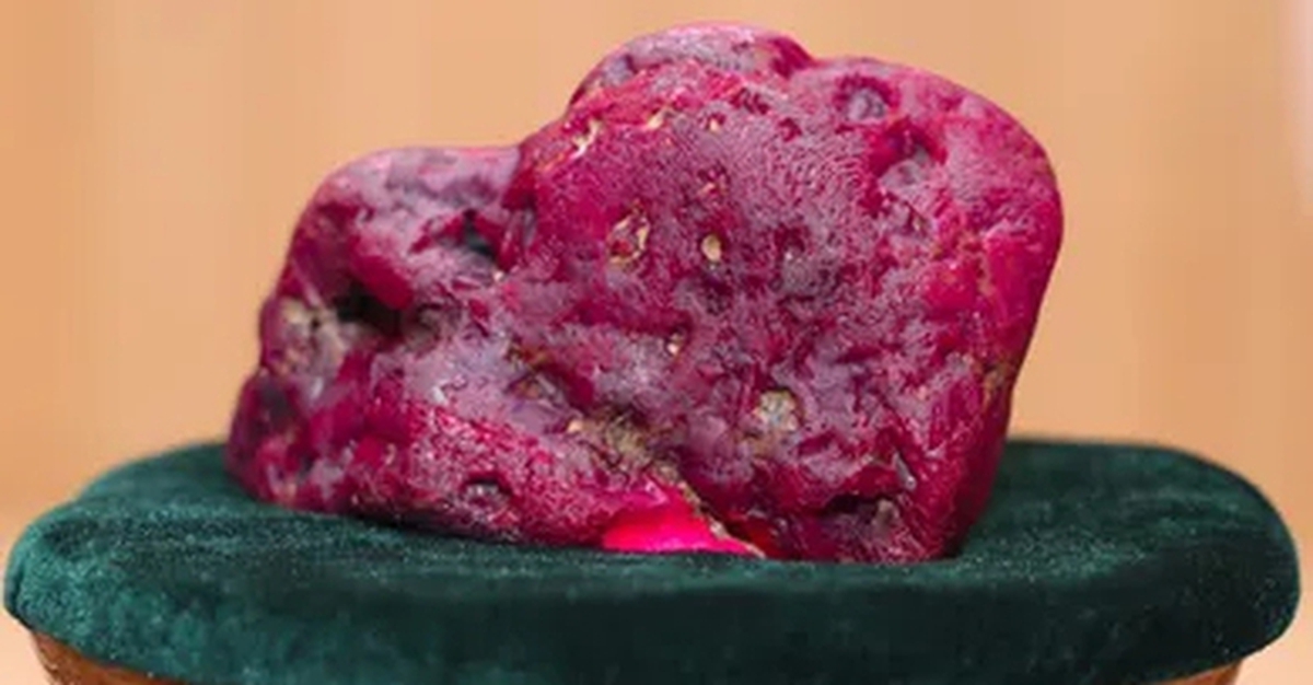 Phát hiện viên ruby khổng lồ 11.000 carat, chính phủ, quân đội 1 quốc gia Đông Nam Á lập tức trực tiếp kiểm tra