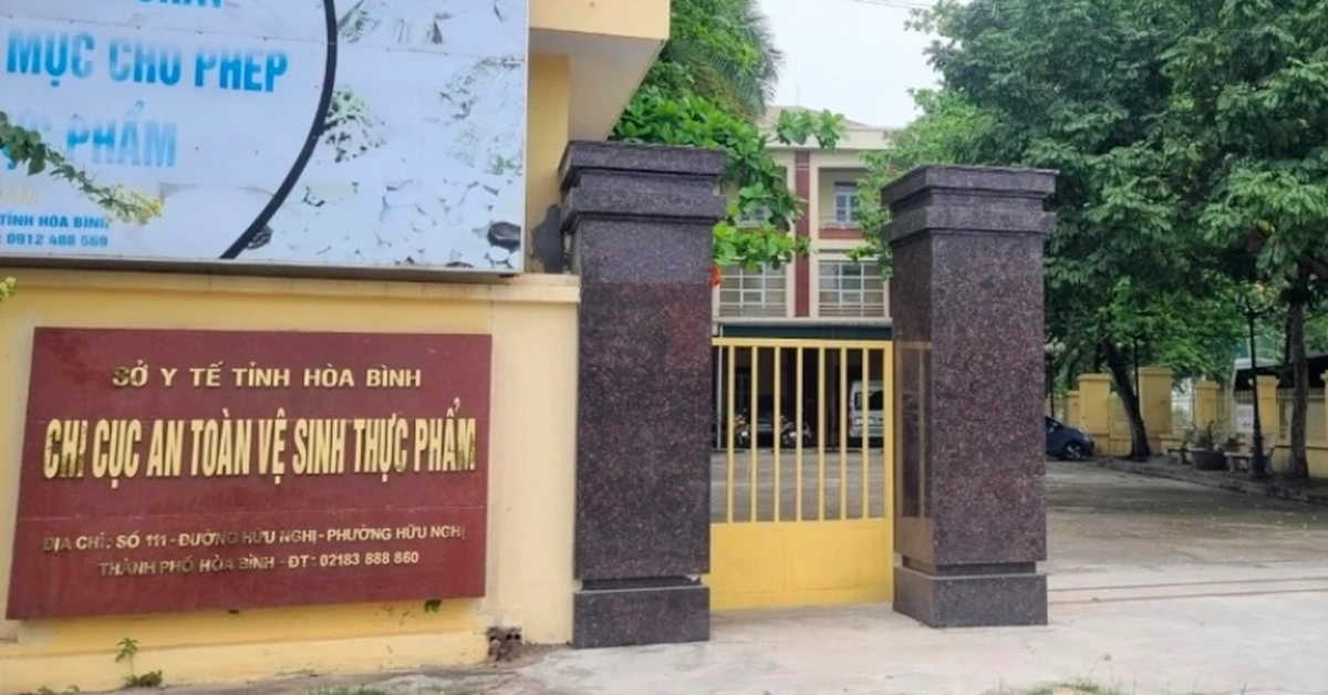Cựu Chi cục trưởng Chi cục An toàn vệ sinh thực phẩm tỉnh Hòa Bình cũ nhận hối lộ 2,2 tỷ đồng